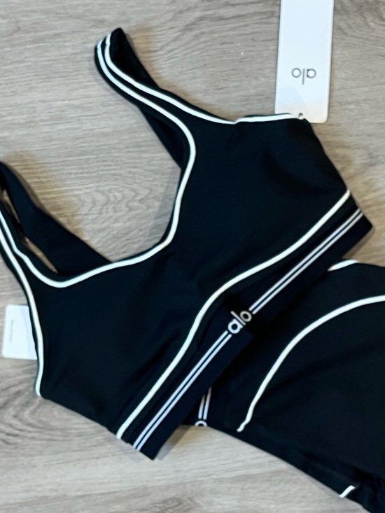 ALO Yoga Pants - alo Black Sports Bra & pant set